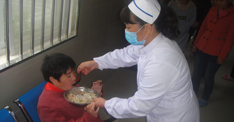 扬起精神病人生命之帆的人——陈兰英